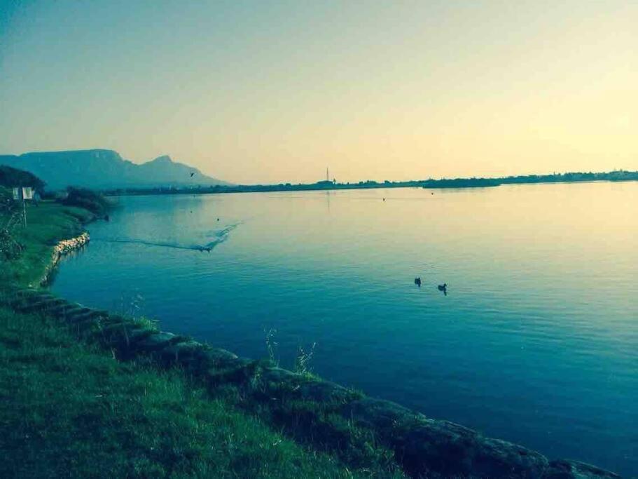 The Speckled Egg, 4 Promenade Rd, Lakeside, Kaapstad Buitenkant foto