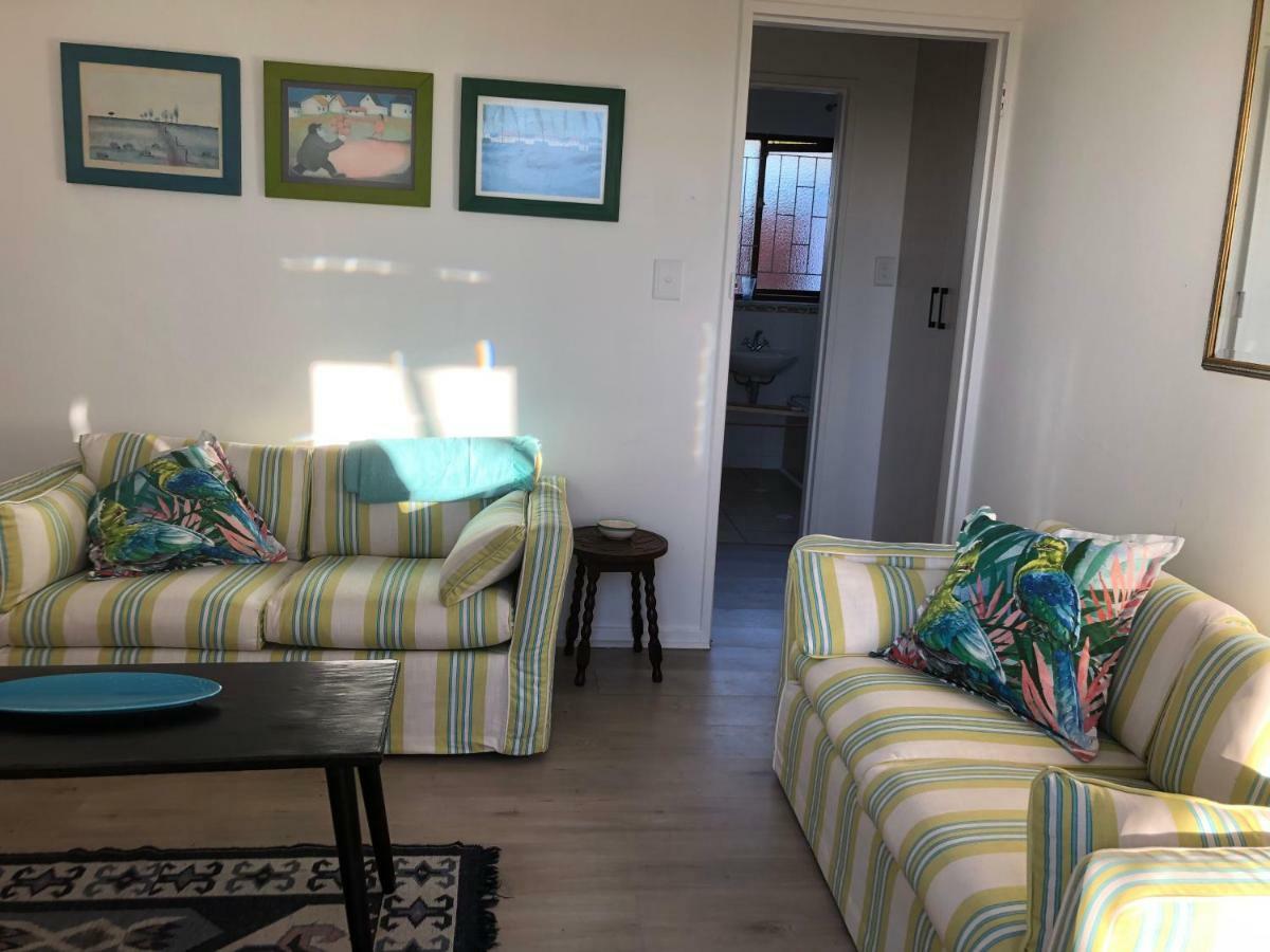 The Speckled Egg, 4 Promenade Rd, Lakeside, Kaapstad Buitenkant foto