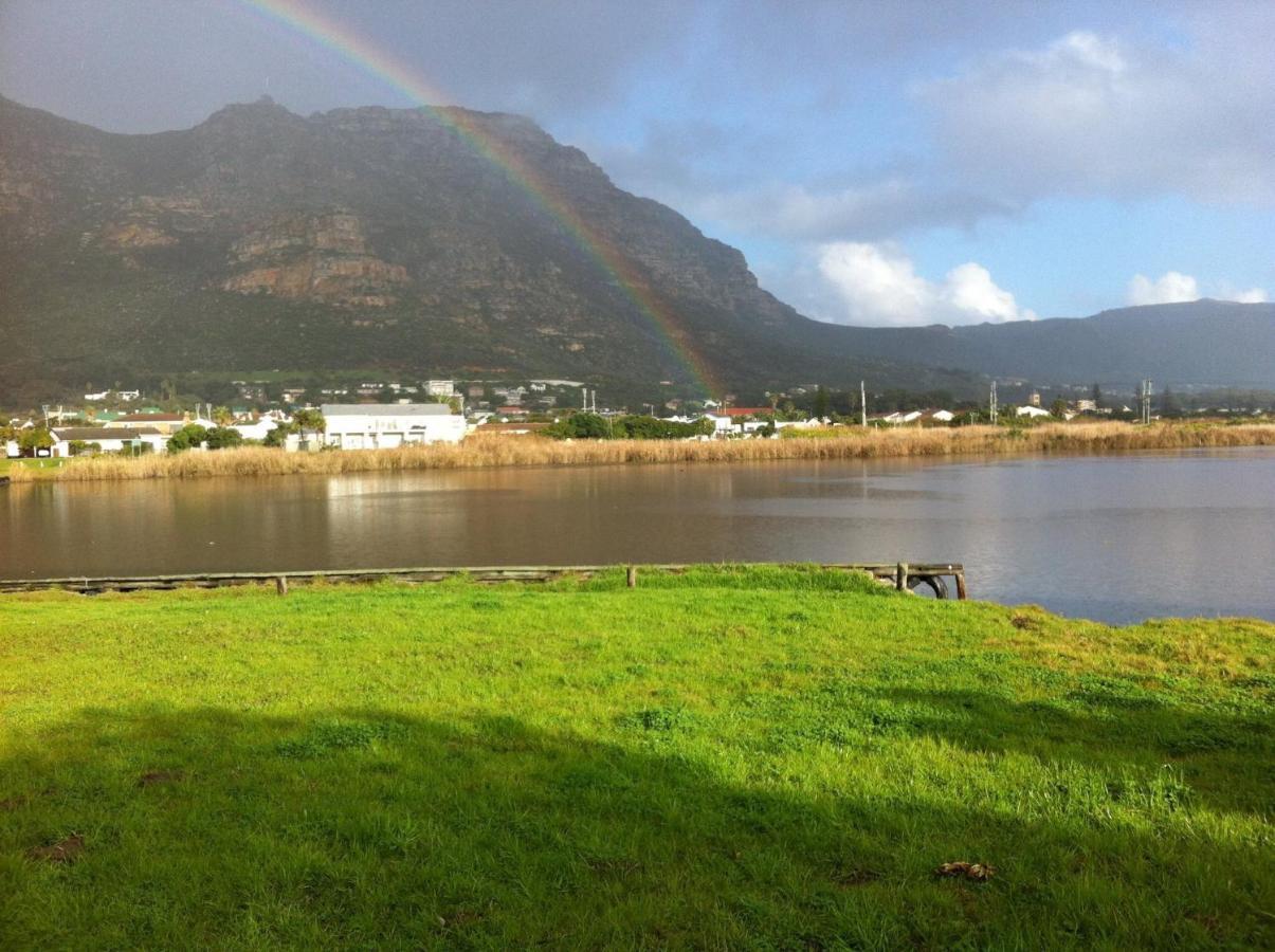 The Speckled Egg, 4 Promenade Rd, Lakeside, Kaapstad Buitenkant foto